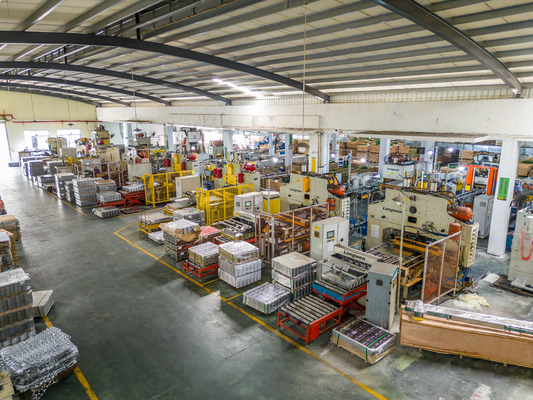 Harga yang bagus CNC Sheet Feed Press 630-1250KN Untuk pembuatan ujung logam on line
